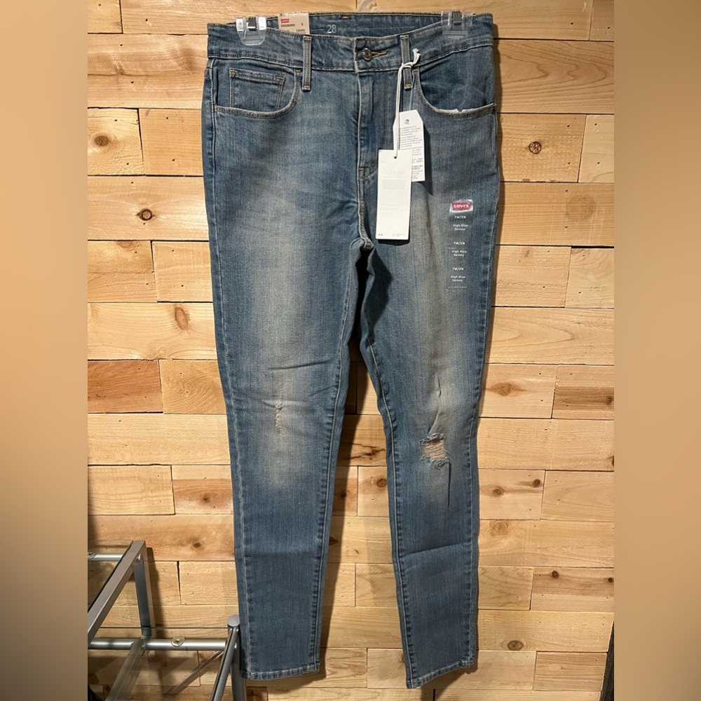 NEW Levi’s Jeans